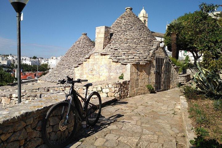Ebike tours: Alberobello and the wines of Valle d'Itria