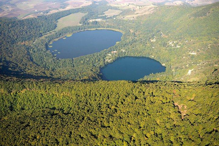 Lakes of Monticchio private tour: breathtaking view of the volcano Vulture