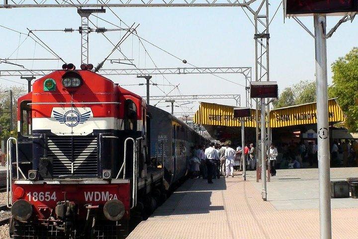 Private Transfers Between Sawai Madhopur Railway Station To Hotels drop