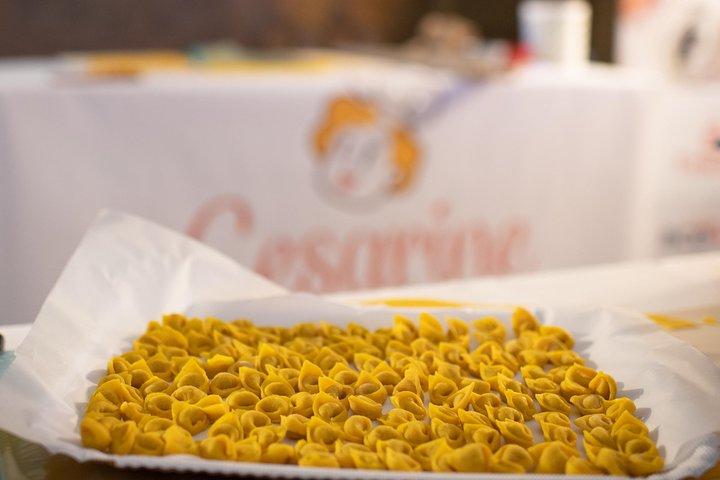 Cesarine: Small group Tortellini Class at Local's Home in Bologna