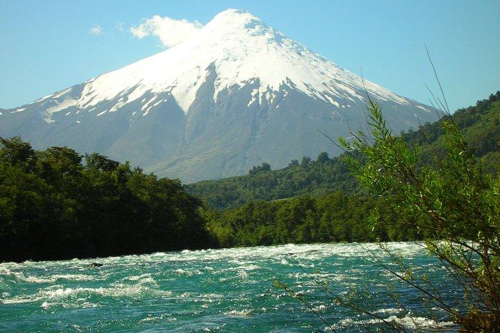 Puerto Varas: Full day Osorno Volcano and Petrohue falls