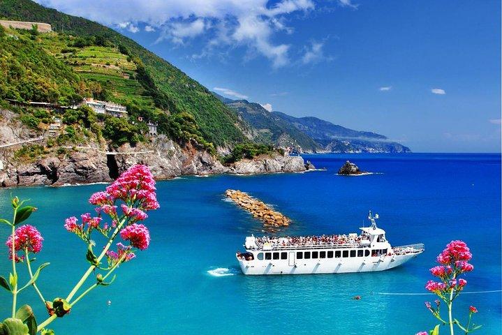 Cinque Terre Private Tour by Minivan and Ferry-Boat Shore excursion from Livorno