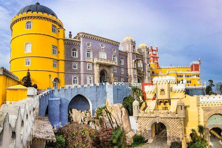 Private Half Day Tour to Sintra and Pena Palace from Lisbon