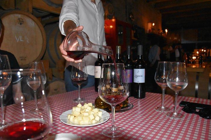 Private Hvar Wine Tasting Tour with Traditional Dinner