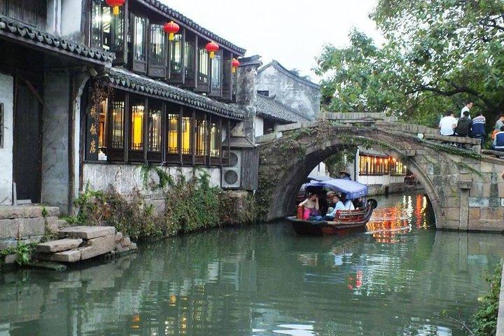 Suzhou Private Transfer to Zhouzhuang Water Town with Shanghai Drop-off Option