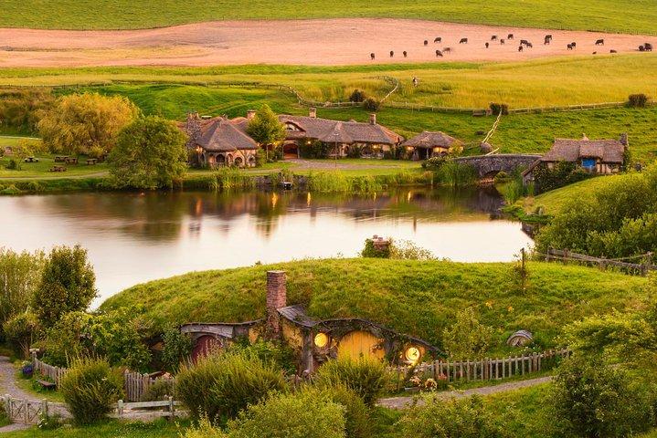 Hobbiton Movie Set Tour with lunch from Auckland