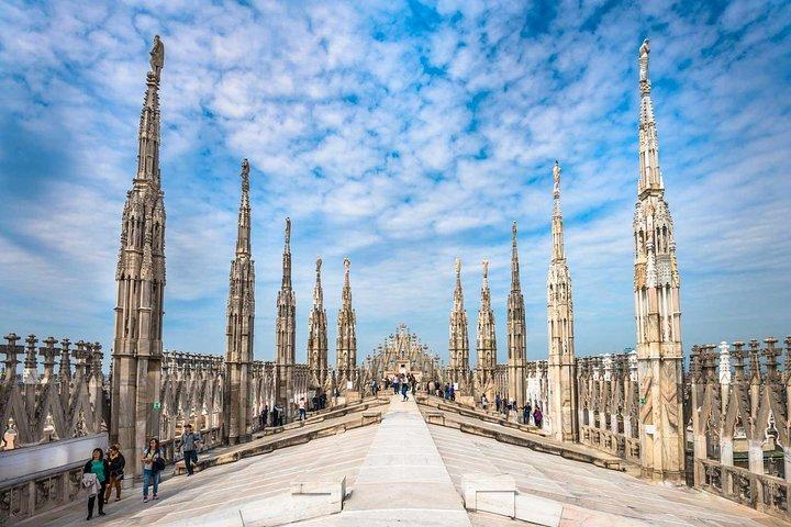 Rooftop Guided Tour of Milan's Duomo and Hop on Hop off optional
