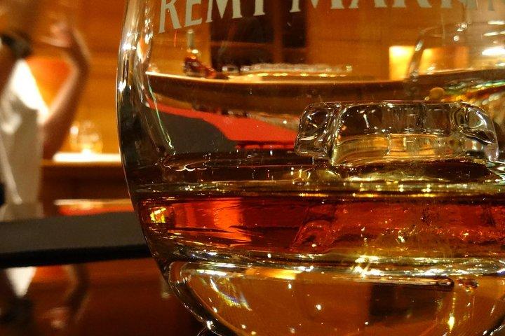 Private day-tour from Angouleme: Facets of Cognac : Brand, Distillery, Cooperage