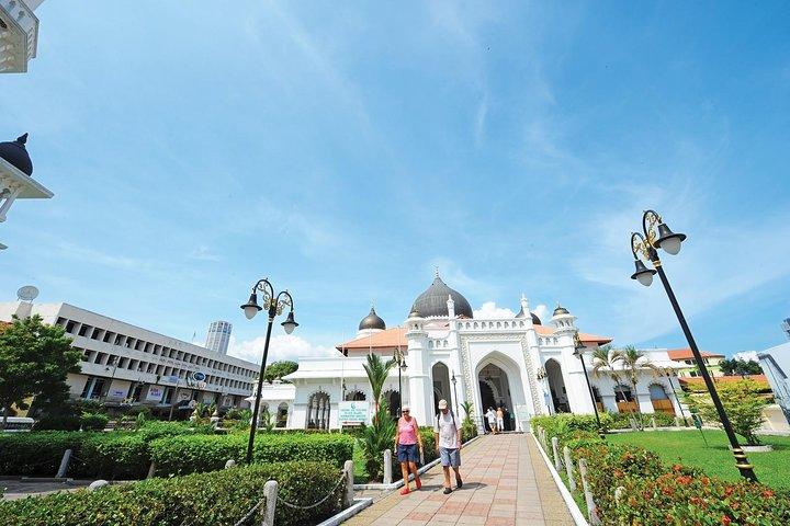 Private Tour: Top Seven Wonders of Penang City Tour