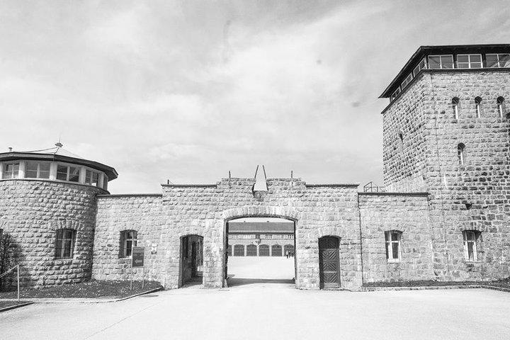 Mauthausen private tour from Linz