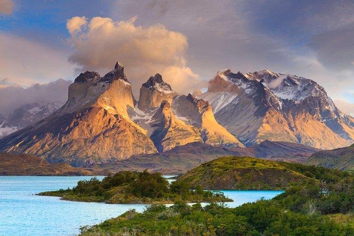 4-Days Trip to Puerto Natales & Torres del Paine National Park
