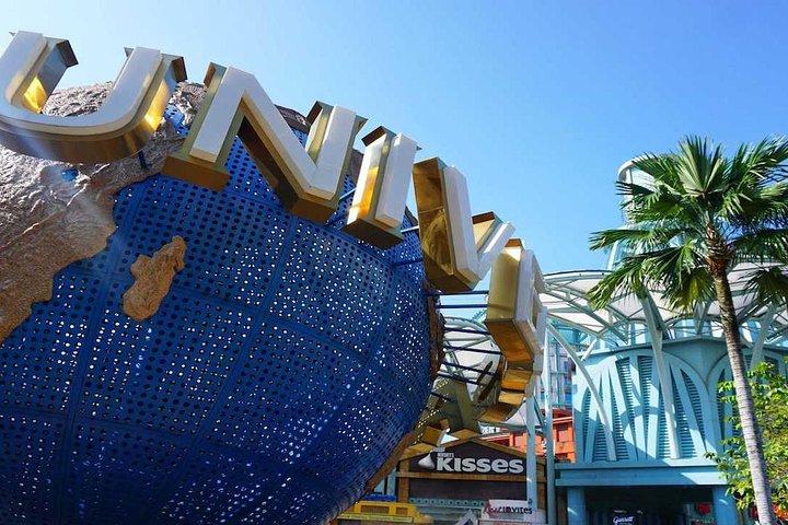 Universal Studios Singapore + Roundtrip Transfers