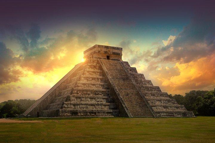 Chichen Itza Early Access Private Tour with Buffet Lunch & Cenote