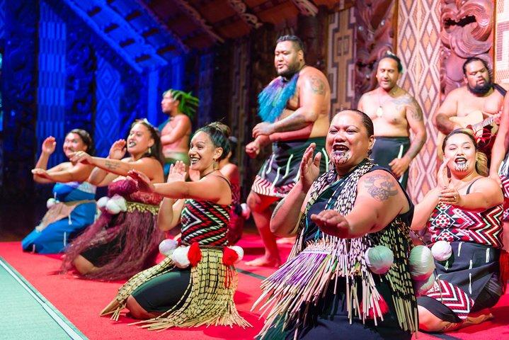 Waitangi Treaty Grounds: Combo Pass (Hāngi + Concert + Admission)