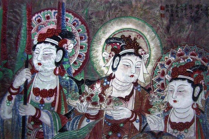 Dunhuang Highlight Tour:Visit the Mogao Grottoes and plus 3 special Caves 