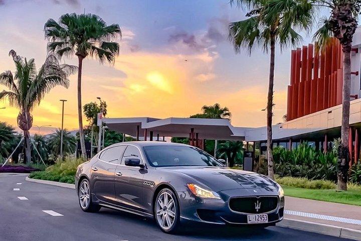 Maserati Quattroporte Limousine Transfer Cairns Airport to City