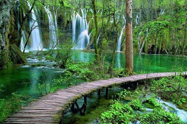Plitvice Lakes - Day Tour with Boat Ride - TICKETS INCLUDED