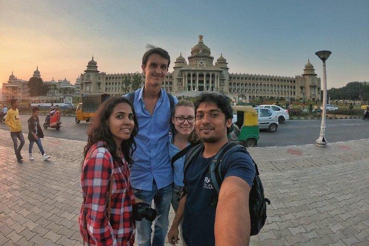 Touristic Highlights of Bangalore (Guided Sightseeing Tour with Food Tasting)