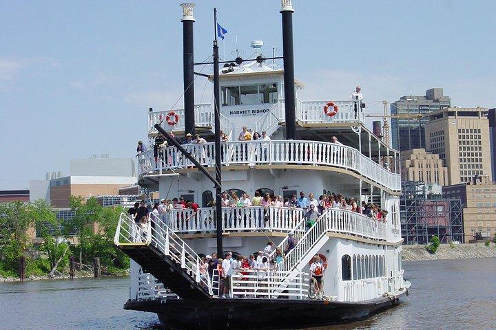 Twin Cities Tour & Mississippi River Cruise