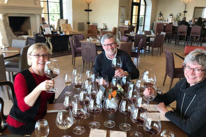 Private Customized Willamette Valley Wine Maker Tour with lunch