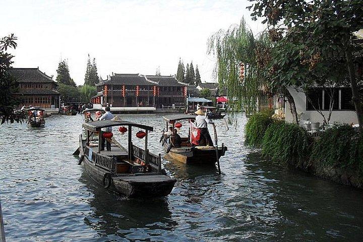 Flexible Half Day Tour to Zhujiajiao Water Town with Boat Ride from Shanghai 