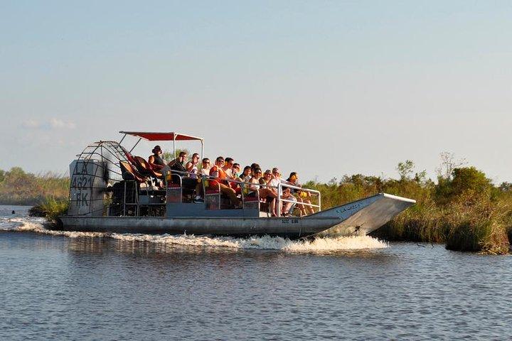 Large Airboat Ride with Transportation from New Orleans