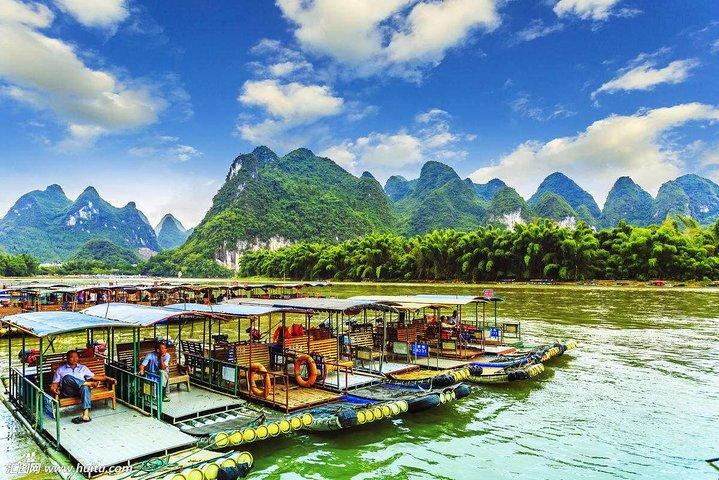 Li River Bamboo boat Cruise & Yangshuo Village private day tour