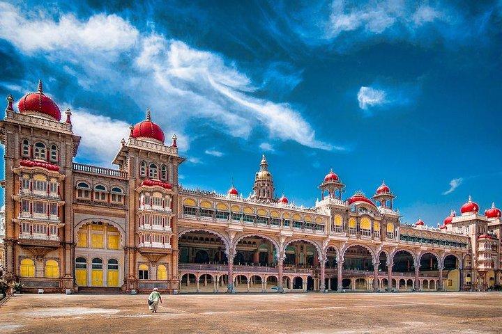 Full day private city tour of Bangalore with a professional guide