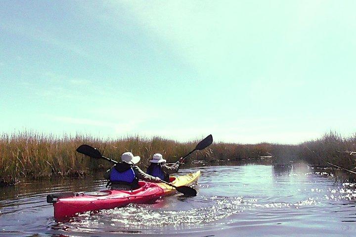 Kayaking uros island (half day)