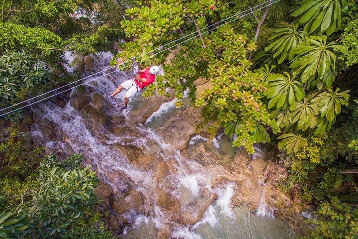 Dunn's River Falls and Zipline (Over the Falls) Adventure Tour from Ocho Rios