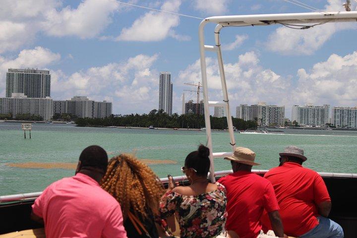 Miami Boat Tour of Celebrity Homes