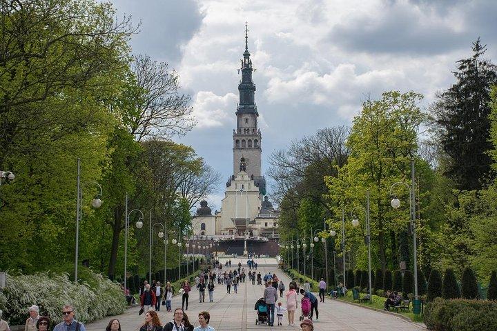 Jasna Gora & Black Madonna Private Tour from Lodz with Lunch 