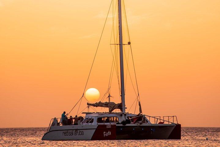 Aruba Sunset Sail with Starters and Open Bar