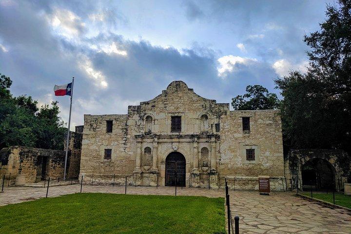San Antonio Missions Tour with Downtown Hotel Pick Up