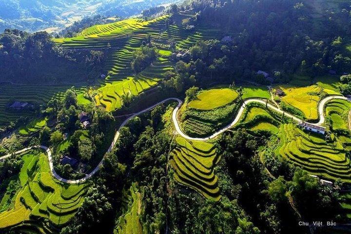 Ha Giang Loop Private Motobike Tour - 4 Days and 3 Nights!