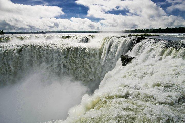 Overnight Iguazú Falls from Puerto Iguazú