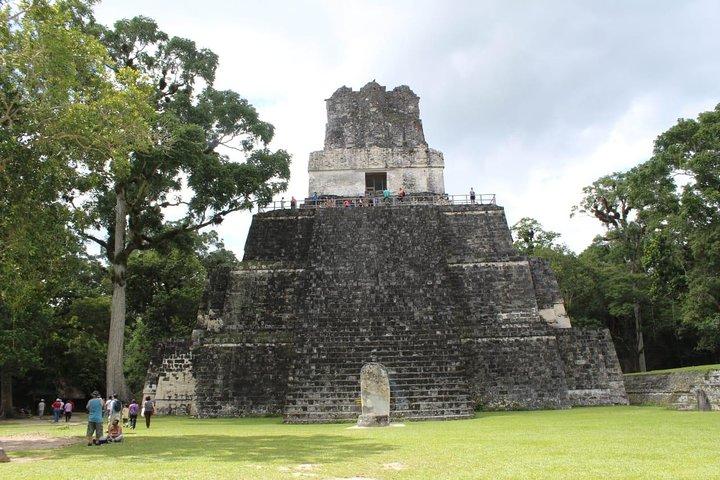 Tikal VIP Exclusive Tour from Flores all-Inclusive