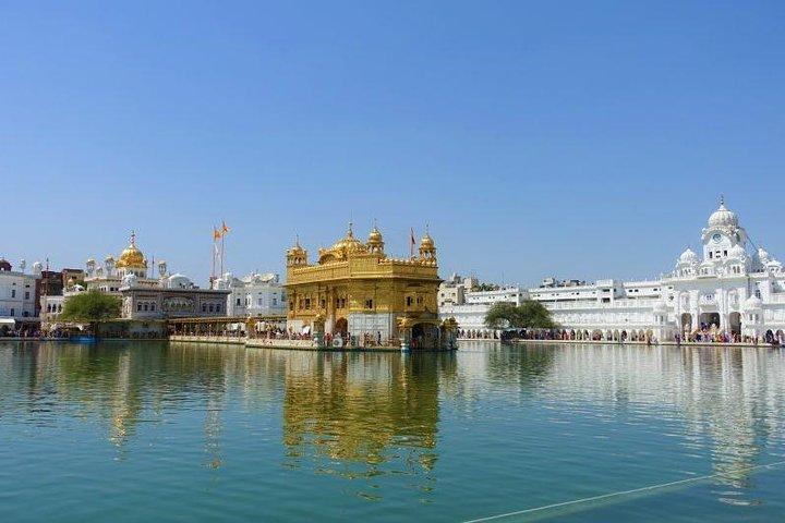 Real Amritsar : Full Day Tour with Wagah Border and Heritage Walk