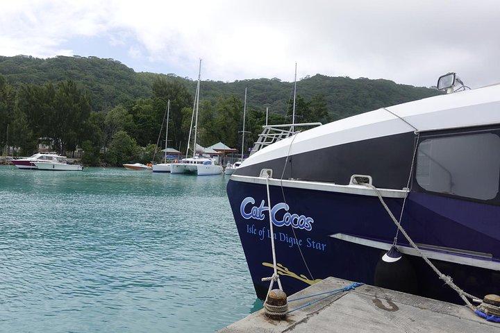 Cat Cocos: Mahe to La Digue Island Fast Ferry