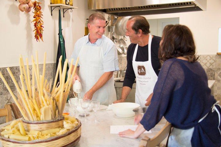 Small Group Cooking Class in Sorrento with Prosecco & Tiramisù