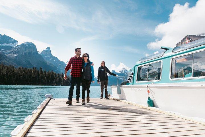 Explore Jasper Tour with Maligne Lake Cruise