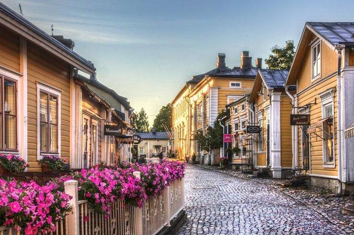 Helsinki VIP City Tour and Medieval Porvoo by Private car with Personal Guide