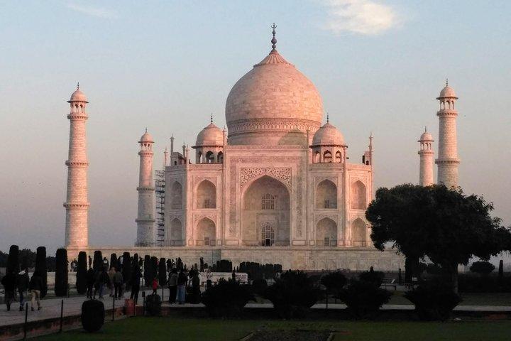 Four Days Golden Triangle Tour From Delhi by Express Train 