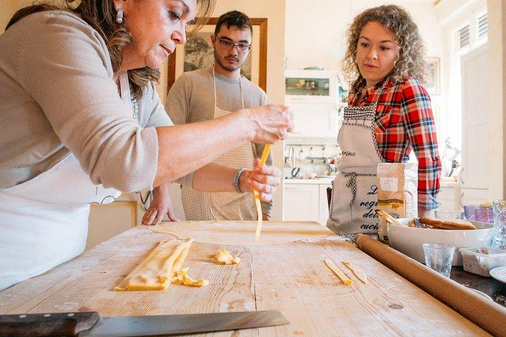 Share your Pasta Love: Small group Pasta and Tiramisu class in Maranello