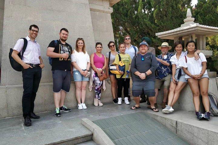 Group Bus Tour to Terracotta Warriors with Hotel Pickup & Lunch