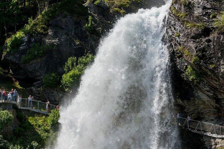 Private day tour - Hardangerfjord, Voss Gondol And 4 Great Waterfalls