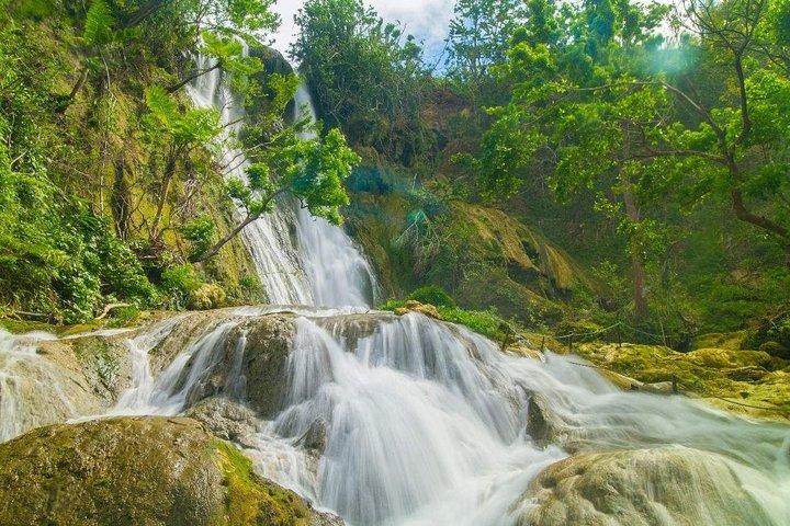 Mele Cascades and Waterfalls (3 Hour Guided Tour)