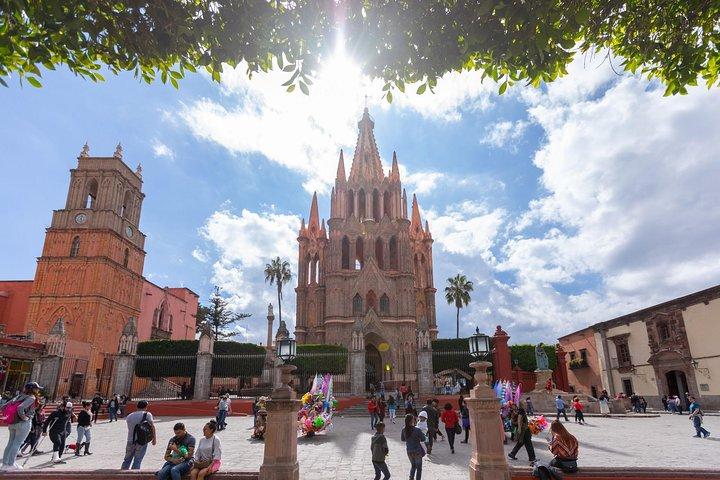Landmarks and Lunch with Taste of San Miguel Food Tours 