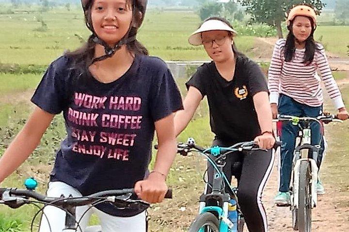 Borobudur villages tour by bikes