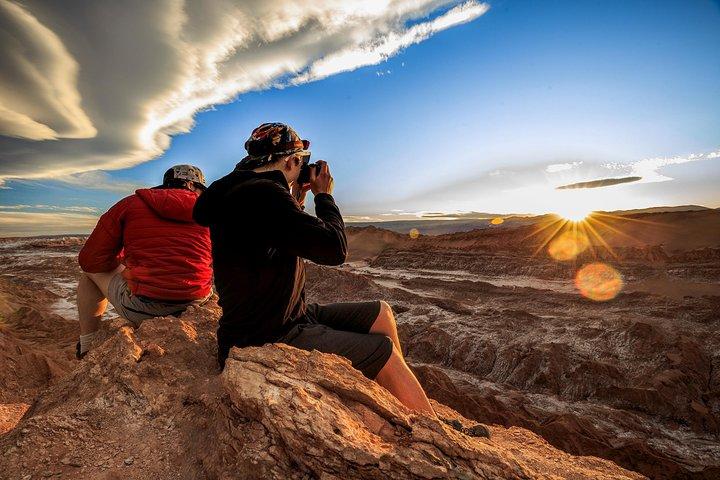 San Pedro de Atacama: 2-Day tour visiting Tatio Geysers & the Moon Valley